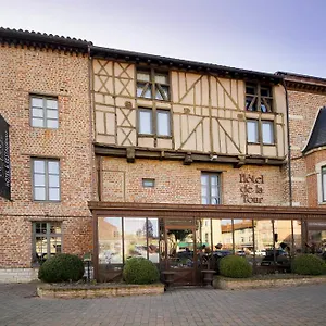 https://la-tour-cocooning-gastronomie.hotels-rhonealpes.com